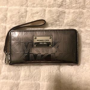 Michael Kors Wallet/Phone Case